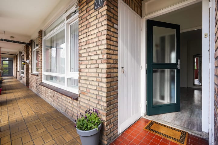 Foto 7 van Sir Winston Churchillln 257