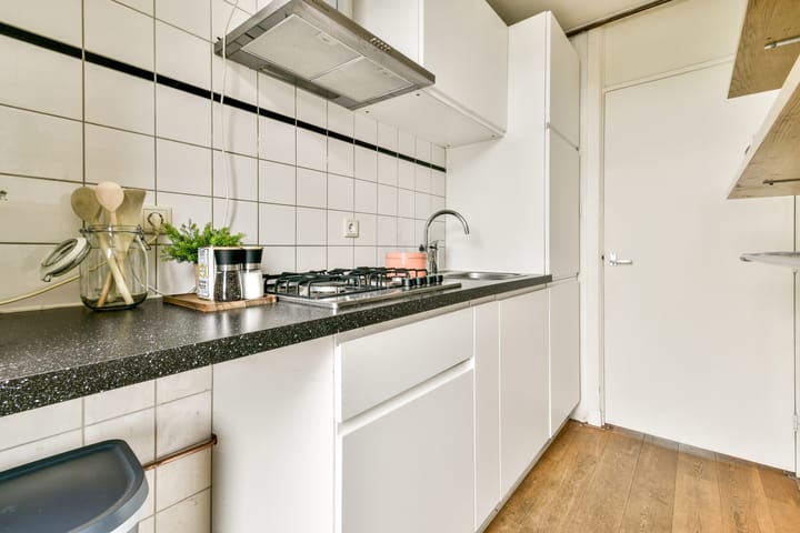 Photo 7 of John Franklinstraat 59-3