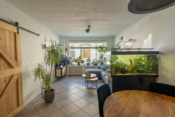 Photo 9 of De Ruijterstraat 53