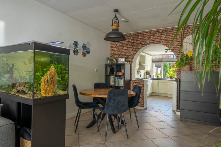 Photo 10 of De Ruijterstraat 53