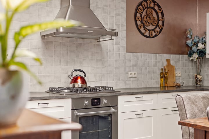 Photo 4 of Snelliusstraat 8