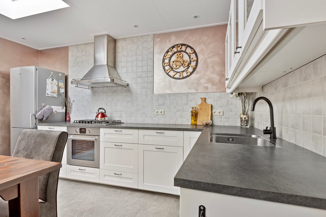 Photo 16 of Snelliusstraat 8