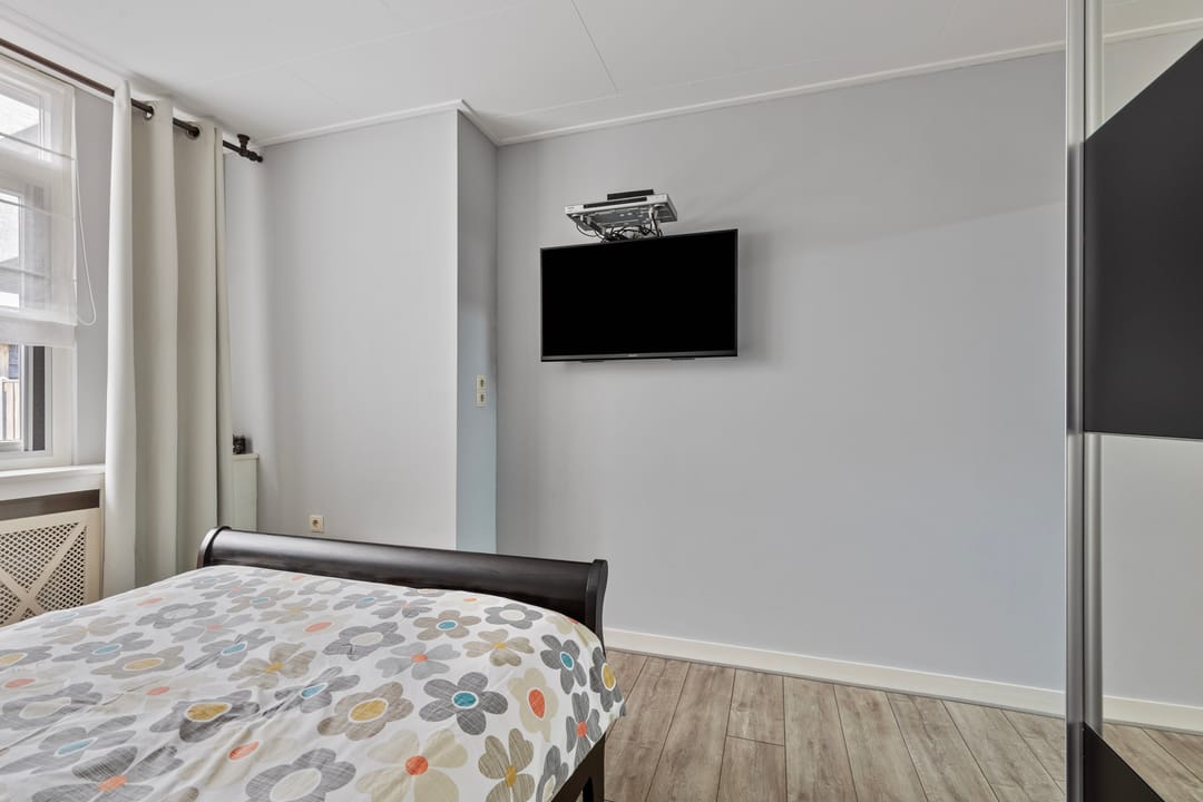 Photo 26 of Snelliusstraat 8