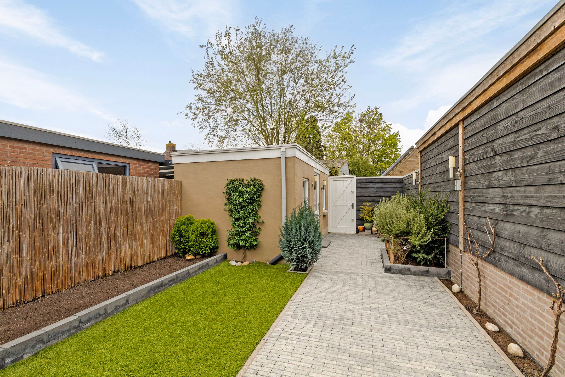 Photo 42 of Snelliusstraat 8