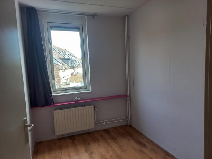 Photo 6 of Leostraat 72-D