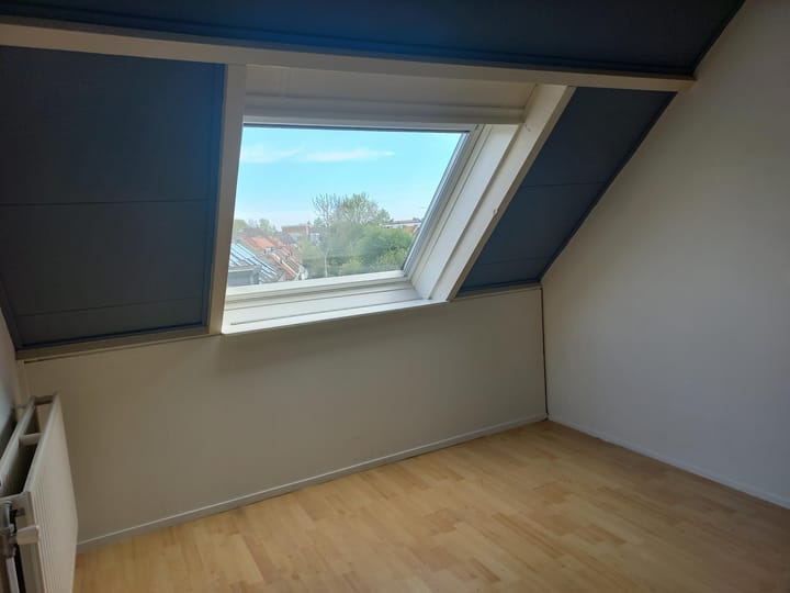 Photo 7 of Leostraat 72-D