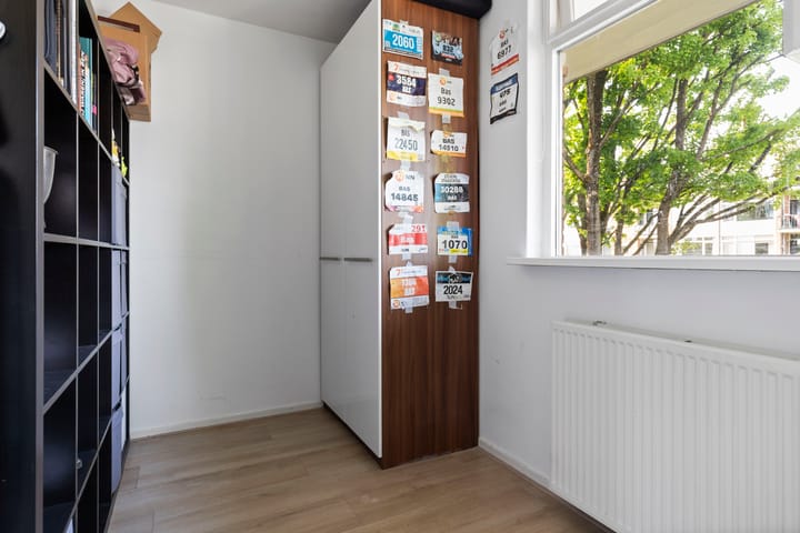 Photo 11 of Wolframstraat 86