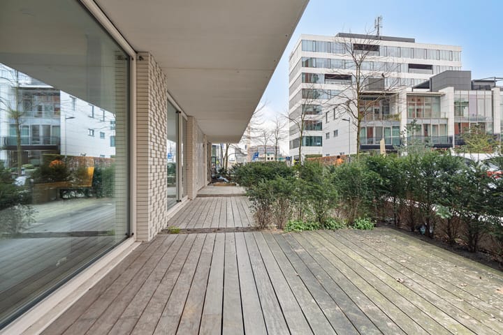 Photo 2 of Rosy Wertheimstraat 7