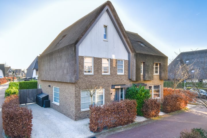 Foto 1 van Harmsen van der Beeklaan 16