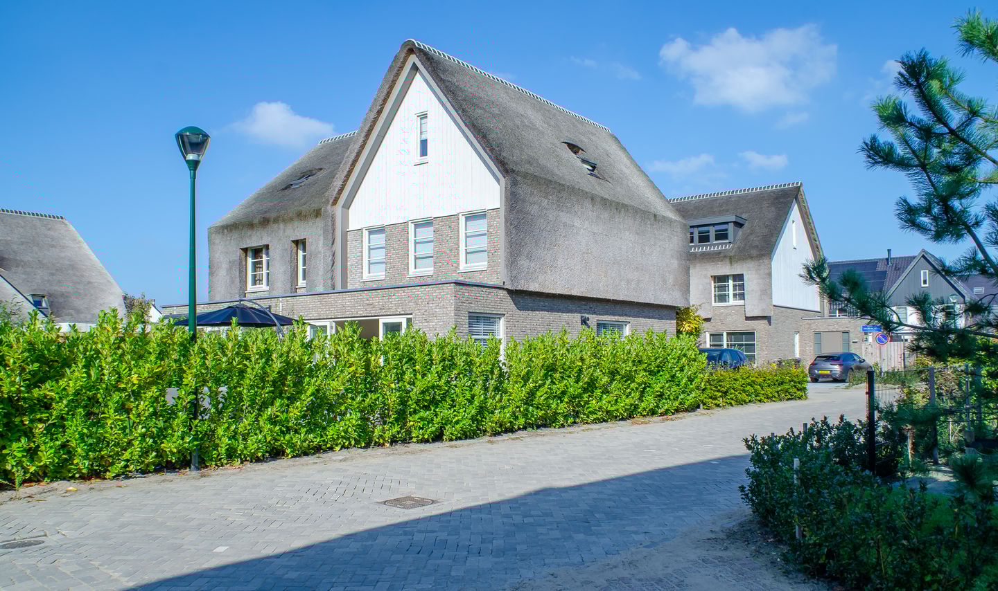 Foto 35 van Harmsen van der Beeklaan 16