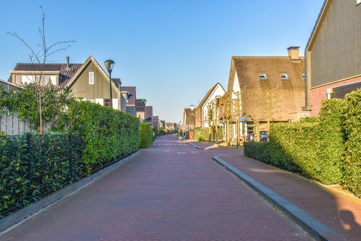 Foto 36 van Harmsen van der Beeklaan 16