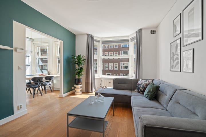 Photo 2 of Sassenheimstraat 72-2