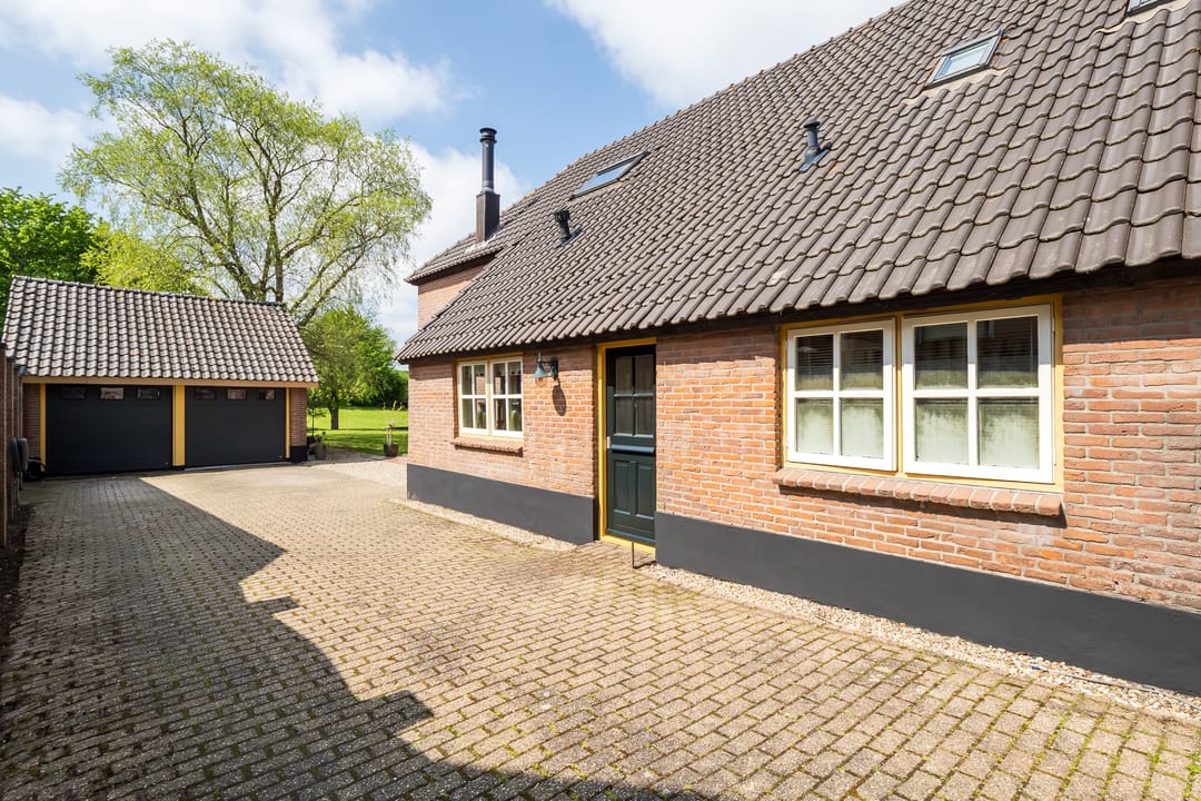 Photo 11 of Herenstraat 15