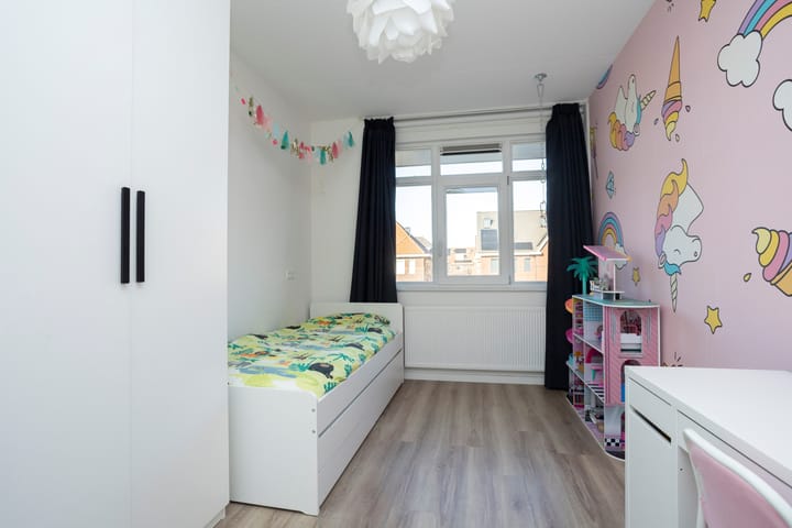 Foto 31 van Paul van Ostaijenlaan 25