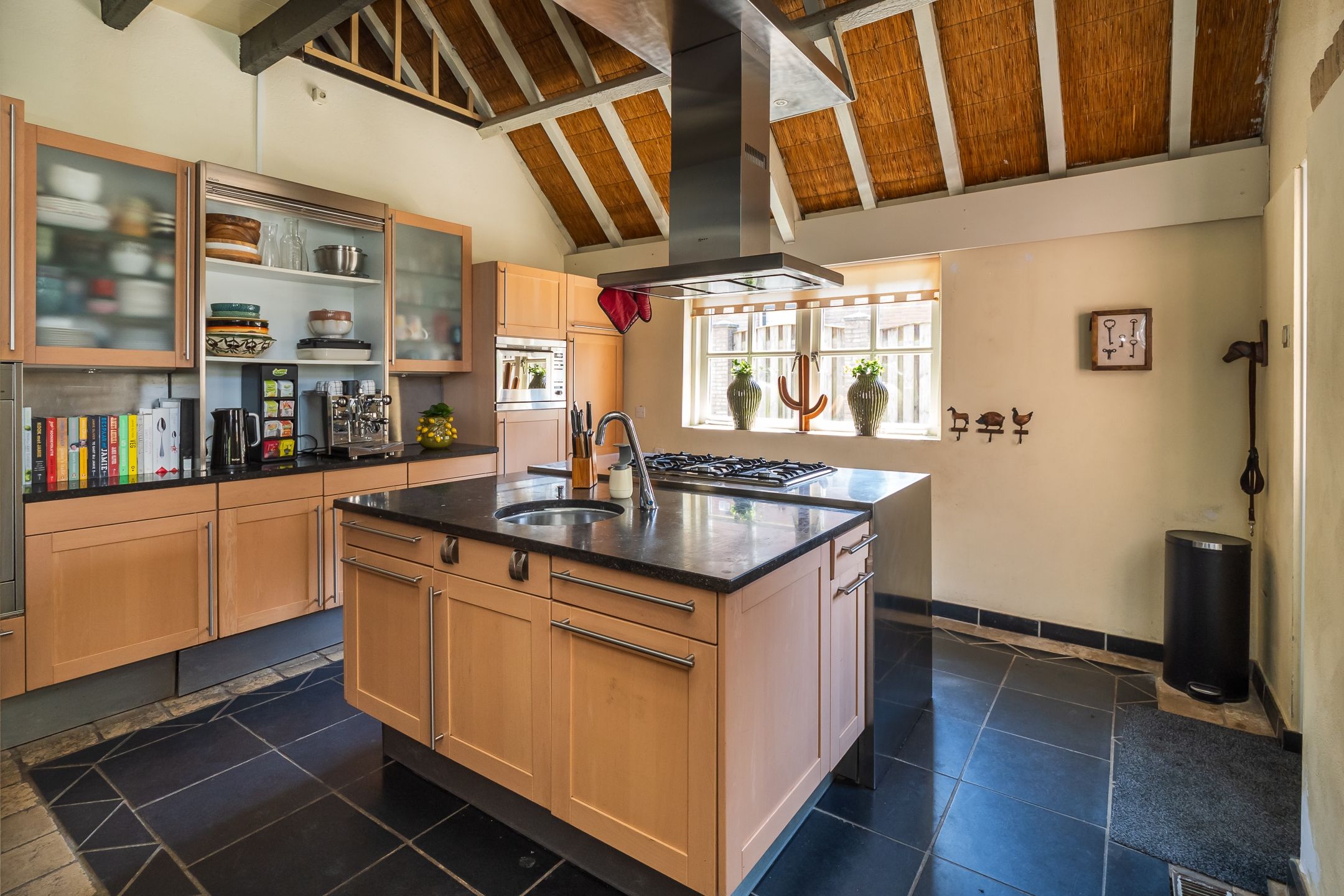 Photo 24 of Herenstraat 15