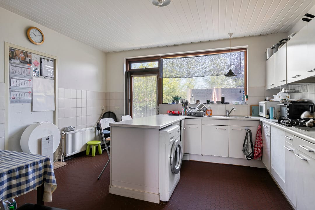 Photo 16 of Leemstraat 1-A