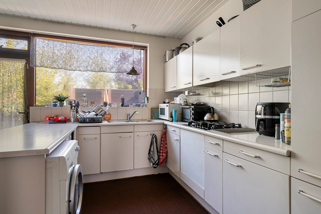 Photo 17 of Leemstraat 1-A