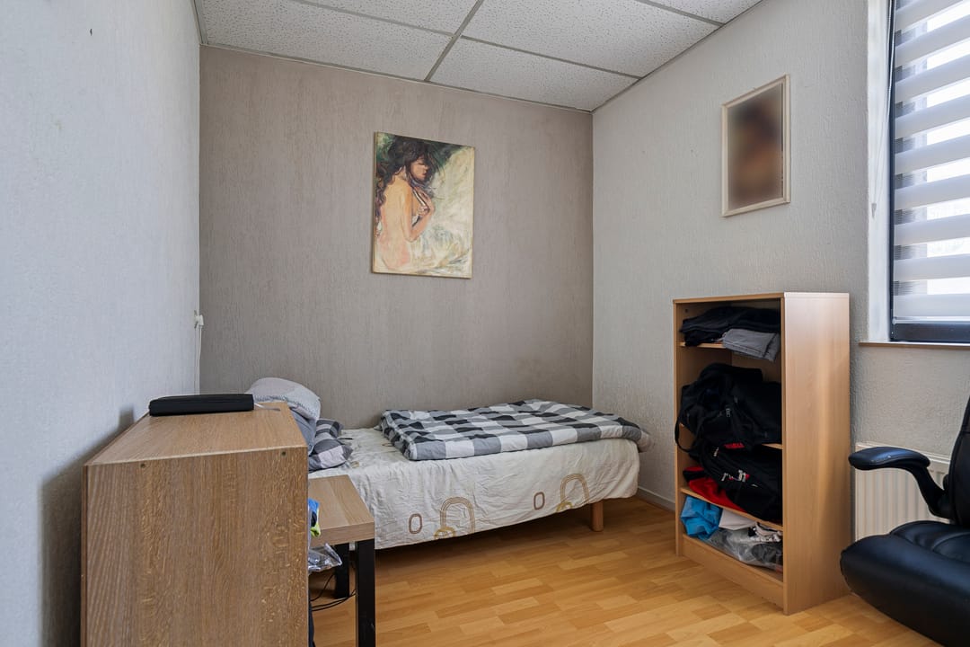 Photo 23 of Leemstraat 1-A