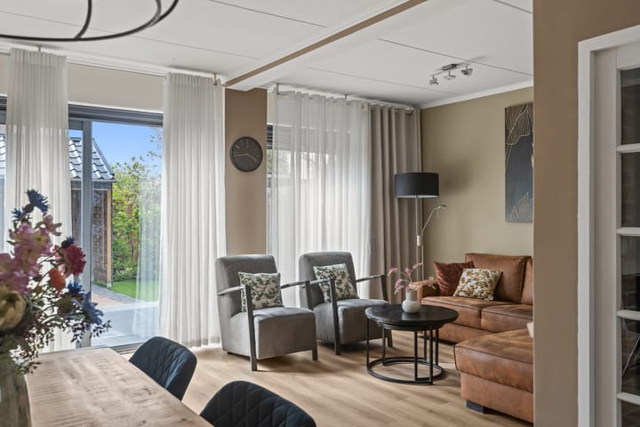 Photo 14 of Domela Nieuwenhuisstraat 12