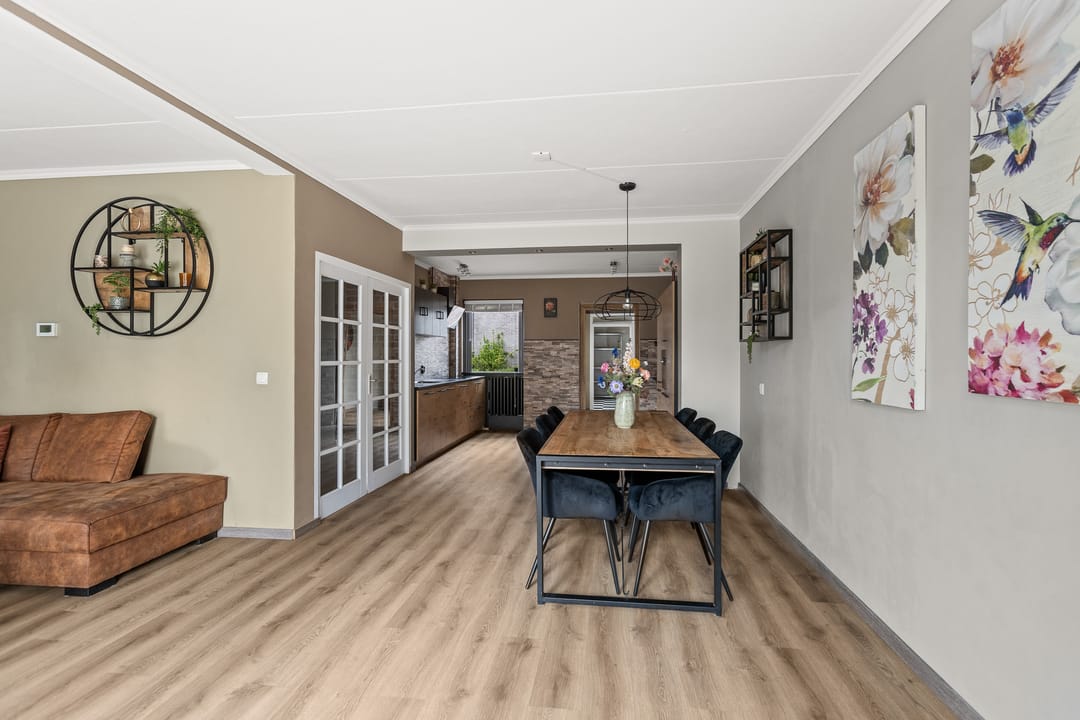 Foto 17 van Domela Nieuwenhuisstraat 12