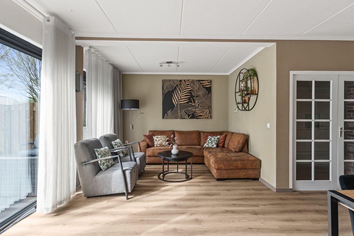 Foto 19 van Domela Nieuwenhuisstraat 12