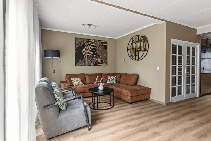 Photo 20 of Domela Nieuwenhuisstraat 12