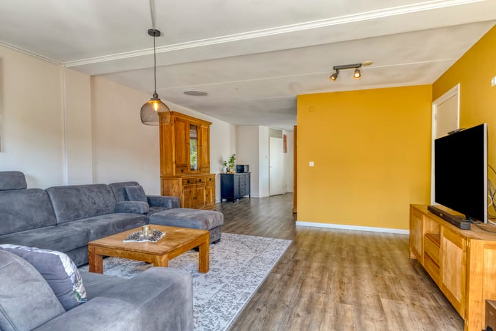 Foto 15 van Leeuwerikenstraat 19