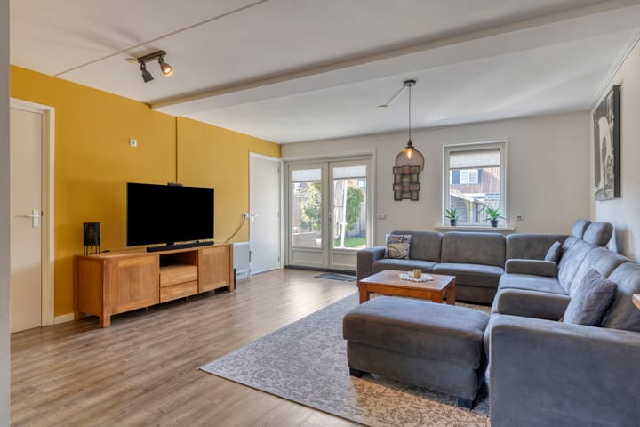 Foto 11 van Leeuwerikenstraat 19