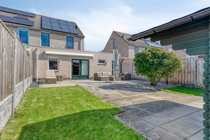 Foto 34 van Leeuwerikenstraat 19