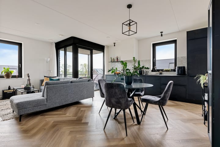 Foto 12 van C. Lofstraat 48