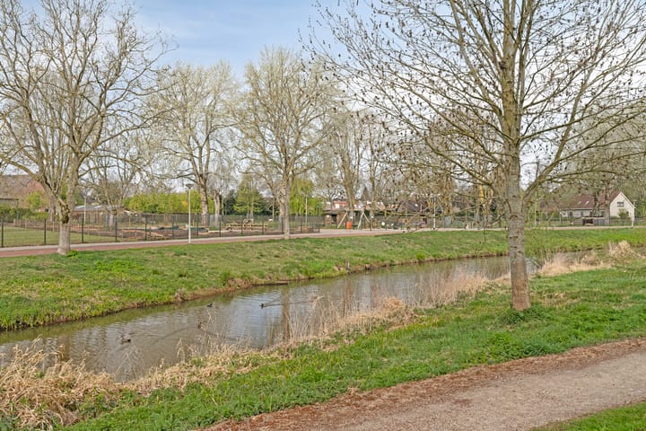 Foto 35 van Klooslaan 1