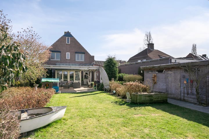 Foto 58 van Dr. Lemmenstraat 15