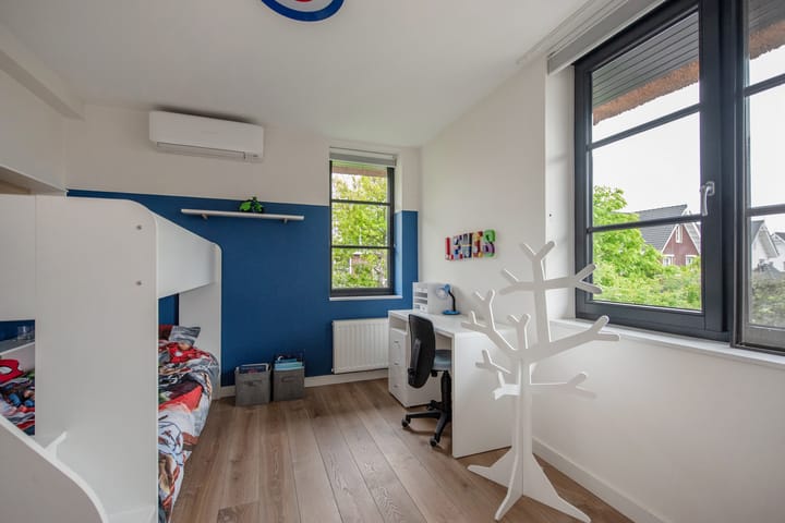 Foto 40 van Paul van Ostaijenstraat 6