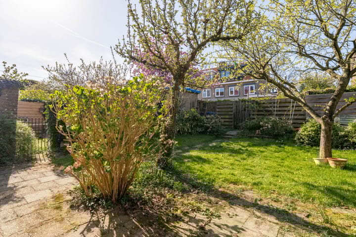 Photo 38 of Kon Wilhelminastraat 17