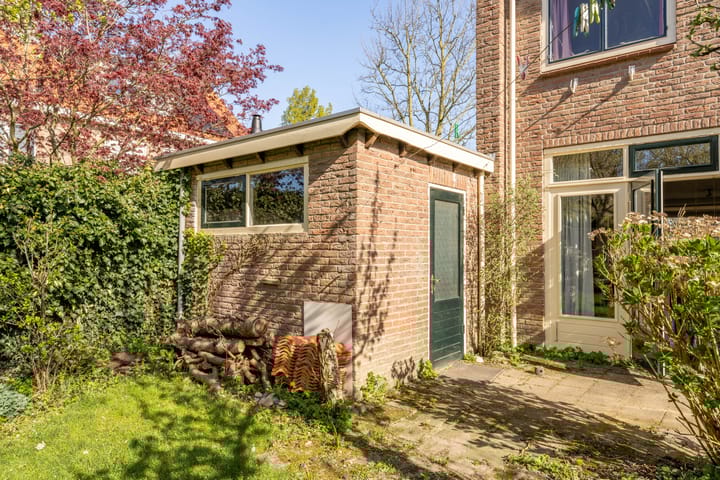 Photo 43 of Kon Wilhelminastraat 17