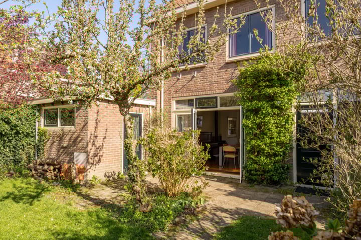 Photo 45 of Kon Wilhelminastraat 17