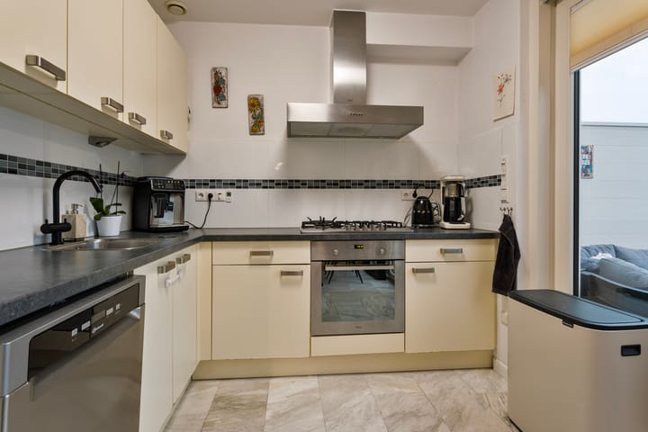 Foto 9 van Poeijersstraat 20