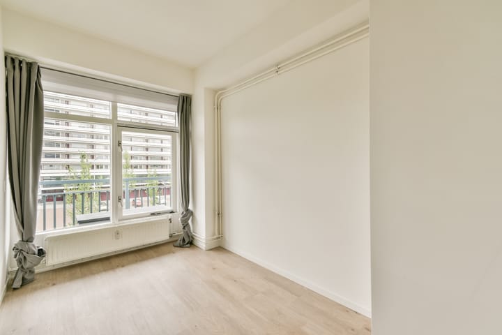 Foto 15 van Burgemeester Hogguerstraat 53