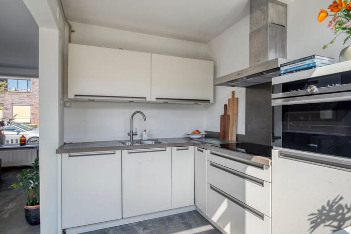 Photo 12 of Margrietstraat 15