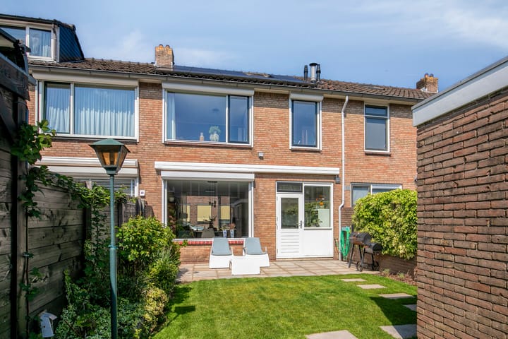 Photo 24 of Margrietstraat 15