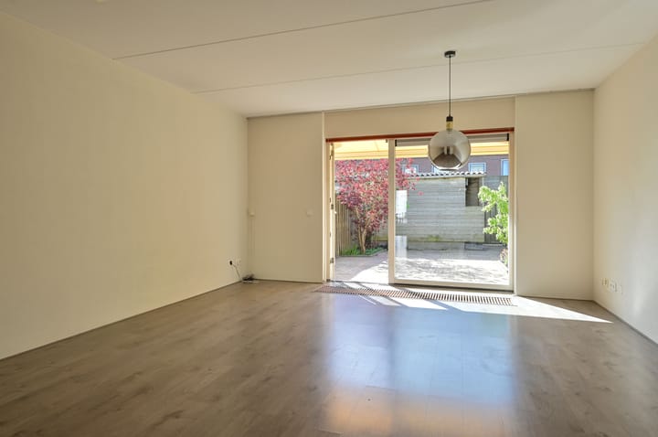 Foto 5 van Brancusistraat 12