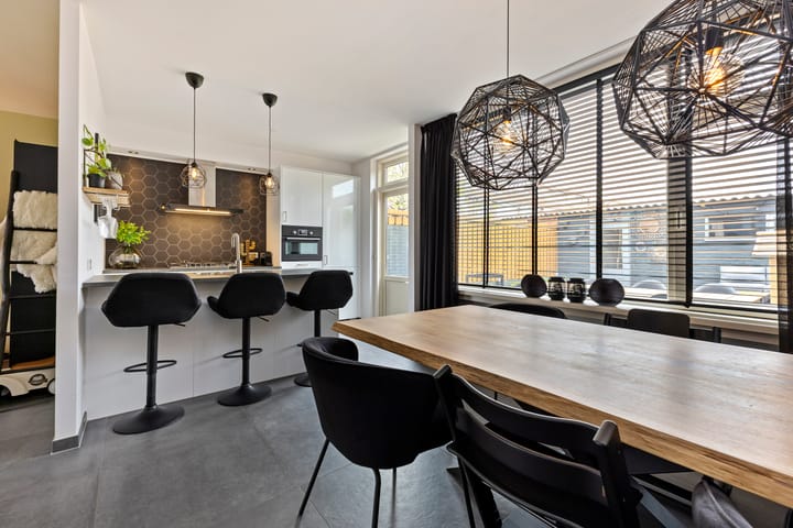 Foto 10 van Smirnoffstraat 3