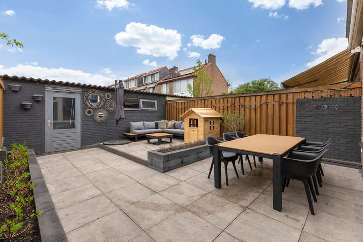 Foto 33 van Smirnoffstraat 3