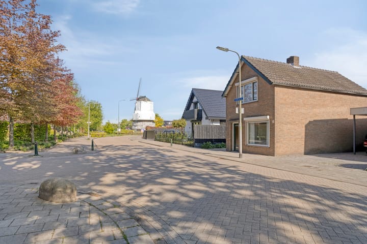 Foto 8 van Zundertseweg 1