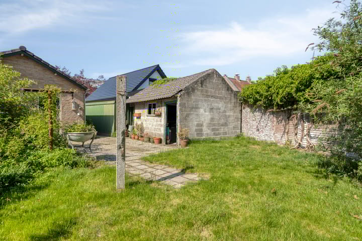 Foto 35 van Zundertseweg 1