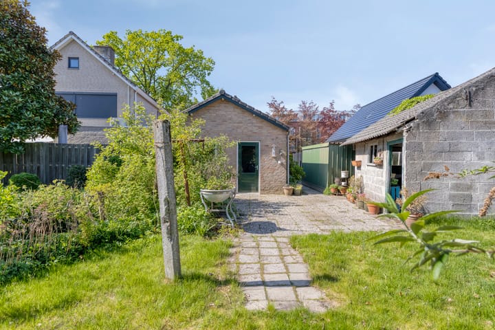 Foto 43 van Zundertseweg 1