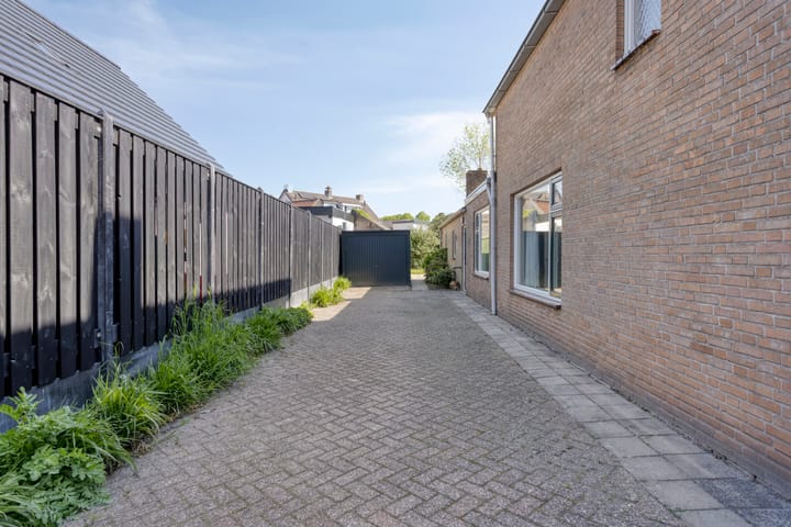 Foto 44 van Zundertseweg 1