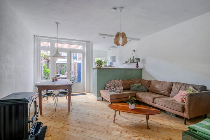 Foto 2 van De Ruijterstraat 14