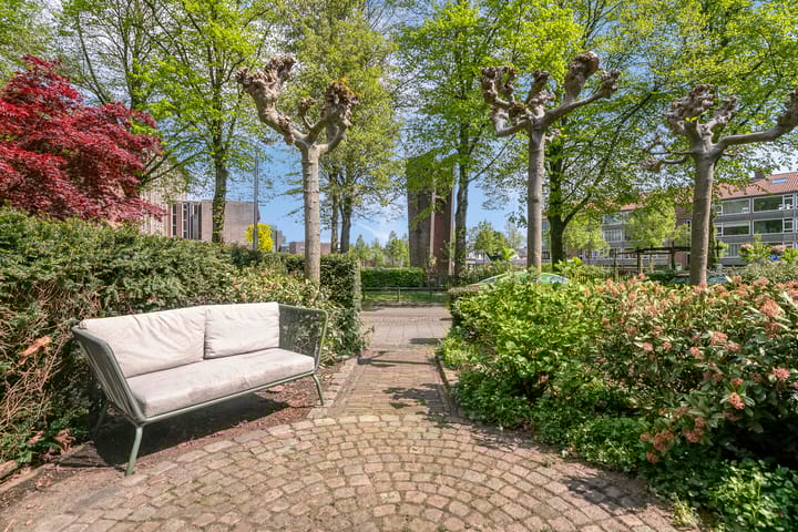 Foto 36 van De Ruijterstraat 14