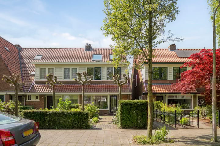 Foto 38 van De Ruijterstraat 14